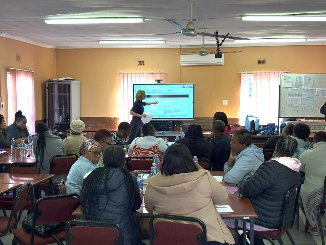 Teachers at a kolab. Smart Support session